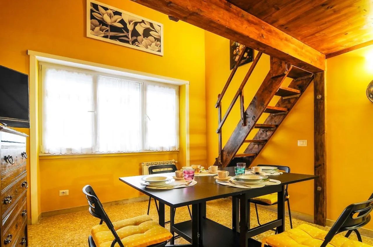 Wood Easy Flat Apartment Rome