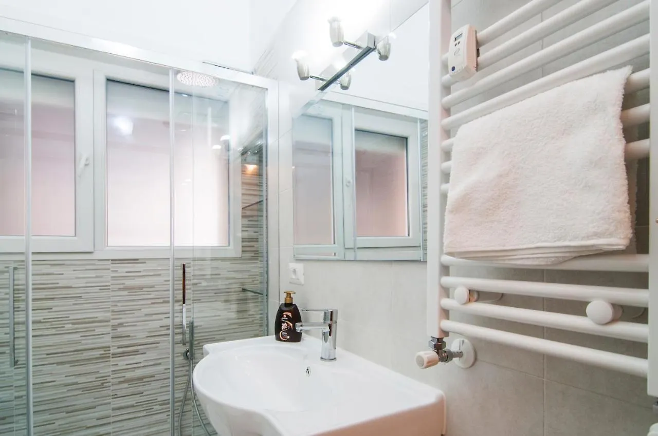 Wood Easy Flat Apartment Rome